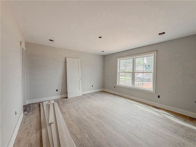 106 W South 6th Street, Seneca, SC 29678