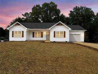 106 W South 6th Street, Seneca, SC 29678