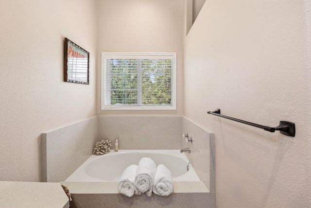 1289 River Ridge Drive, Redding, CA 96003