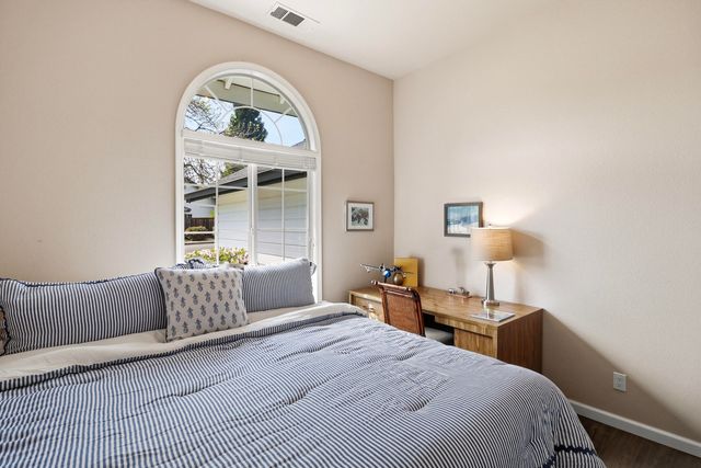 1289 River Ridge Drive, Redding, CA 96003