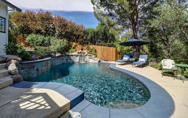 1289 River Ridge Drive, Redding, CA 96003