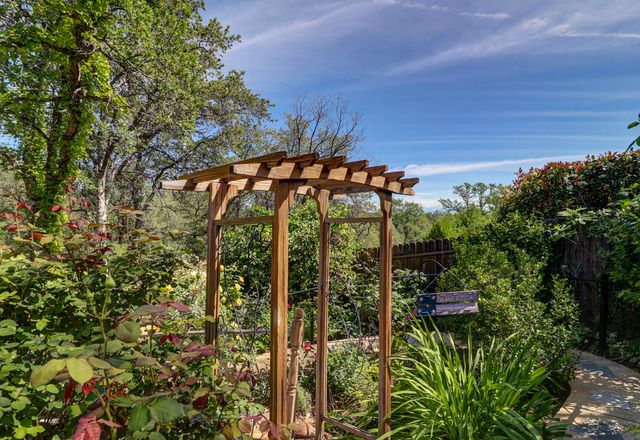 1289 River Ridge Drive, Redding, CA 96003