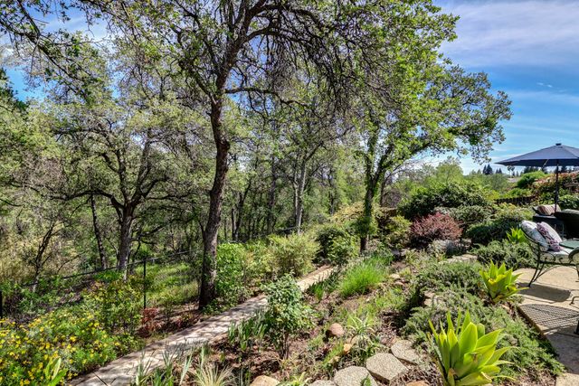 1289 River Ridge Drive, Redding, CA 96003