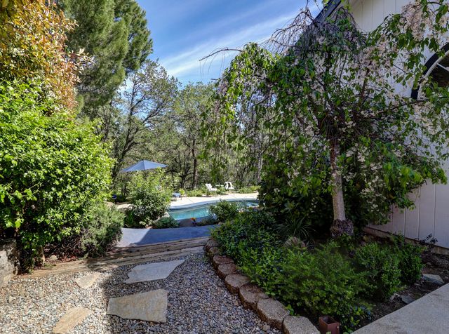 1289 River Ridge Drive, Redding, CA 96003