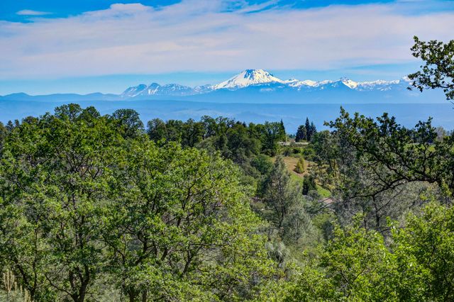 1289 River Ridge Drive, Redding, CA 96003