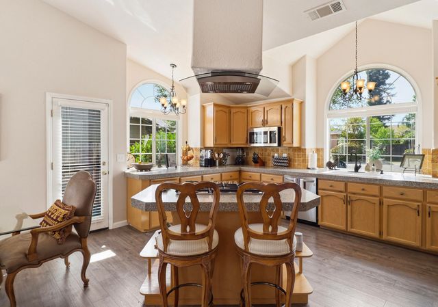 1289 River Ridge Drive, Redding, CA 96003