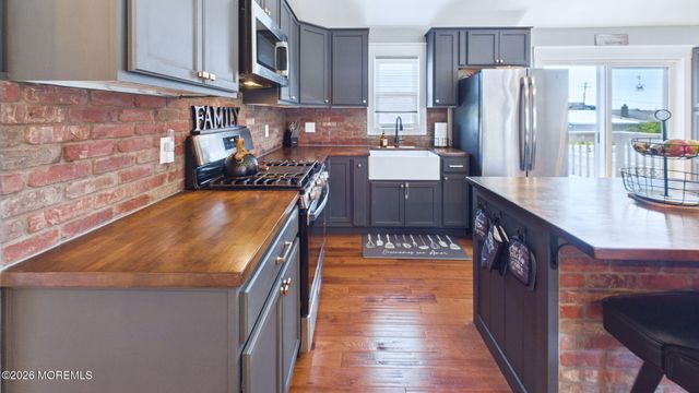 783 Simmons Drive, Toms River, NJ 08753