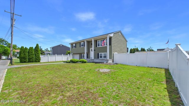 783 Simmons Drive, Toms River, NJ 08753