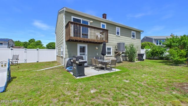783 Simmons Drive, Toms River, NJ 08753