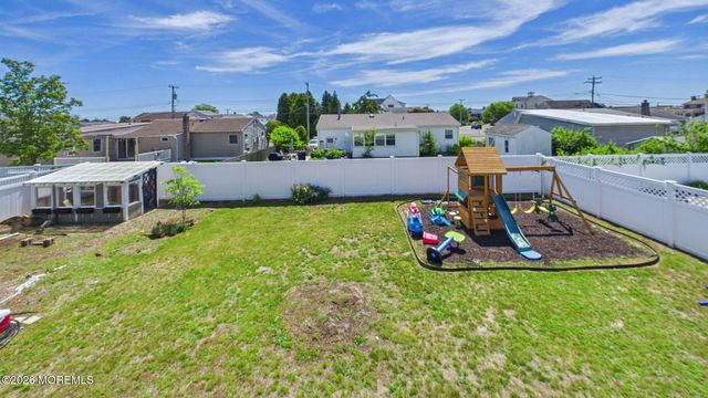 783 Simmons Drive, Toms River, NJ 08753