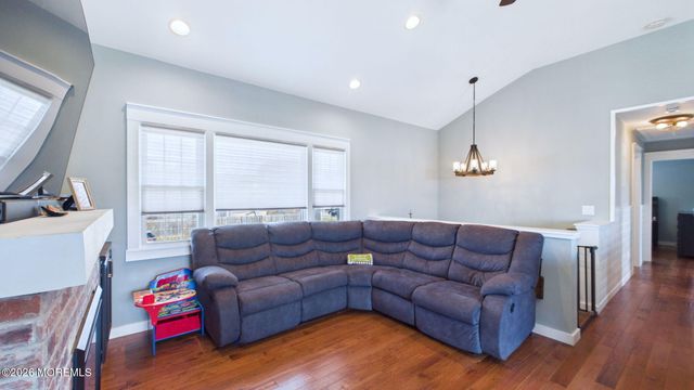 783 Simmons Drive, Toms River, NJ 08753