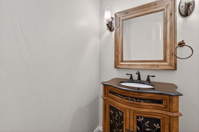 3400 Del Agua Court NE, Albuquerque, NM 87111