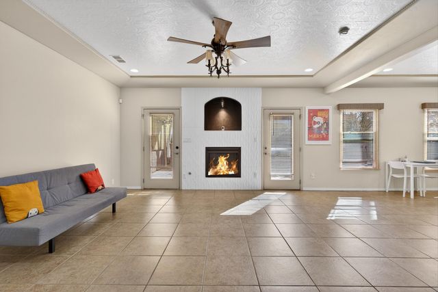 3400 Del Agua Court NE, Albuquerque, NM 87111