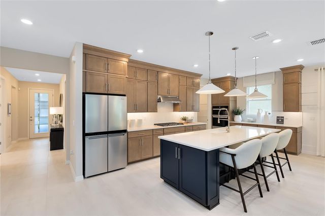 2758 MIDSWEET AVENUE, St Cloud, FL 34772