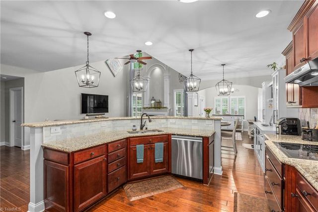 2609 Chari Park Lane, Walkertown, NC 27051