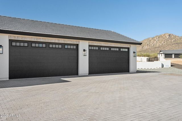 576 E Tanglewood Trail, Phoenix, AZ 85085