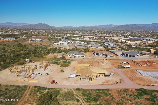 576 E Tanglewood Trail, Phoenix, AZ 85085