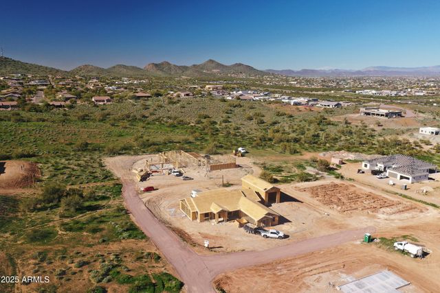 576 E Tanglewood Trail, Phoenix, AZ 85085