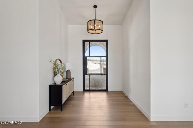 576 E Tanglewood Trail, Phoenix, AZ 85085