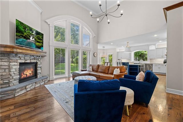 14302 Briar Street, Leawood, KS 66224