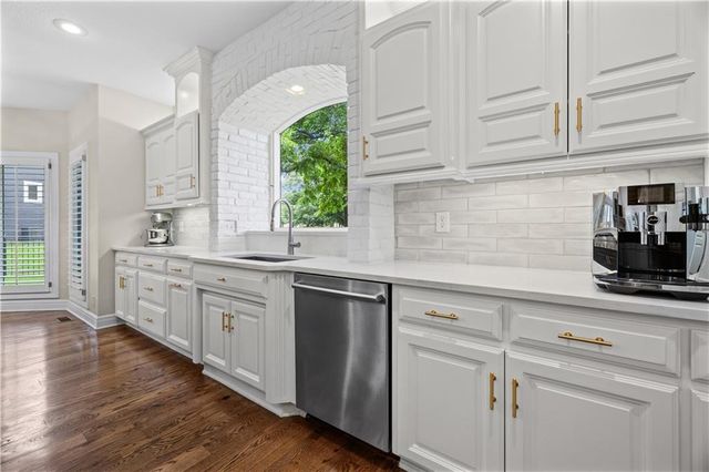 14302 Briar Street, Leawood, KS 66224