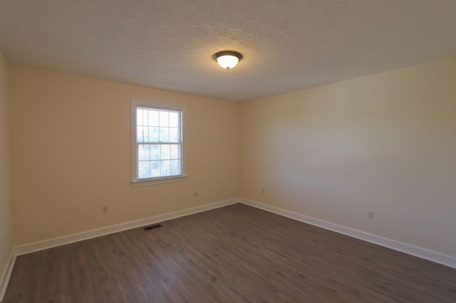 220 Peytons Creek Rd, Carthage, TN 37030