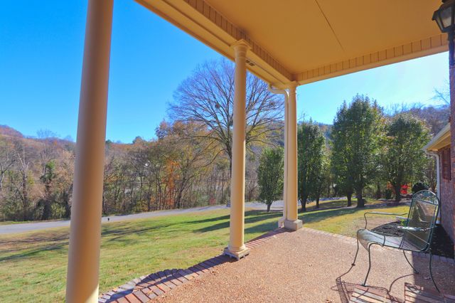 220 Peytons Creek Rd, Carthage, TN 37030