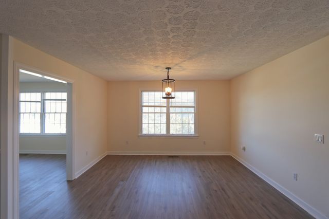 220 Peytons Creek Rd, Carthage, TN 37030