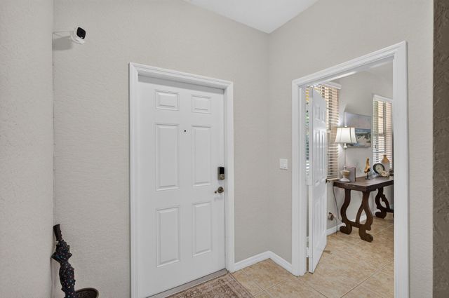 128 W Royal Palm Circle 101, Jupiter, FL 33458