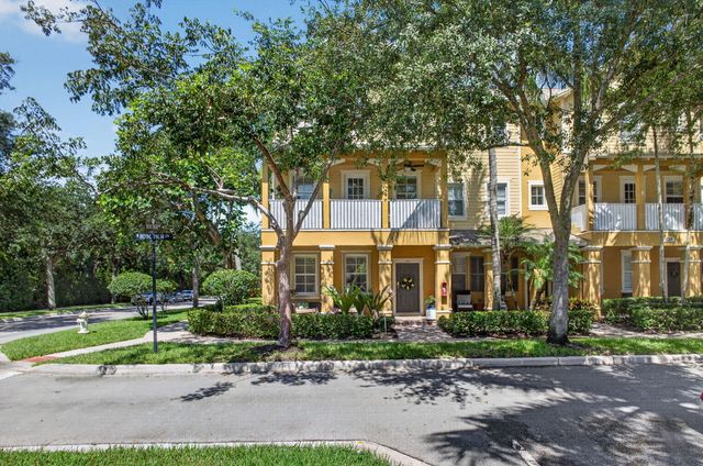 128 W Royal Palm Circle 101, Jupiter, FL 33458