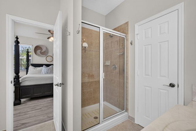 128 W Royal Palm Circle 101, Jupiter, FL 33458