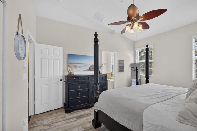128 W Royal Palm Circle 101, Jupiter, FL 33458