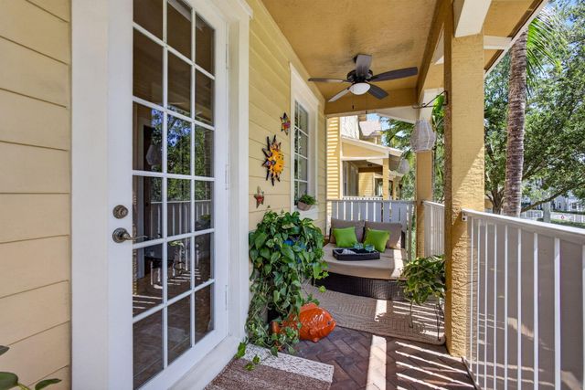 128 W Royal Palm Circle 101, Jupiter, FL 33458