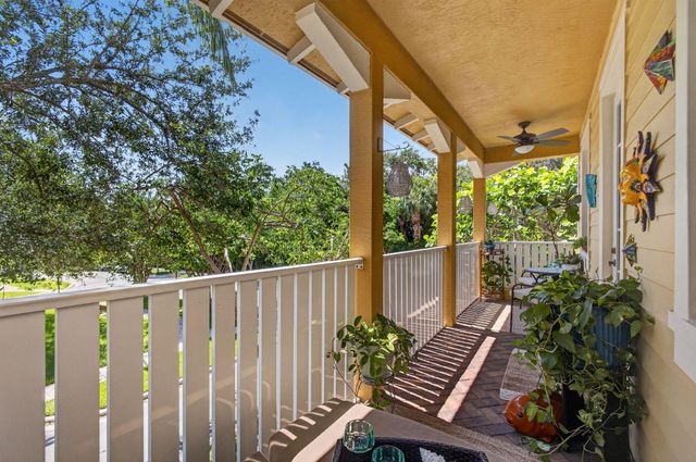 128 W Royal Palm Circle 101, Jupiter, FL 33458