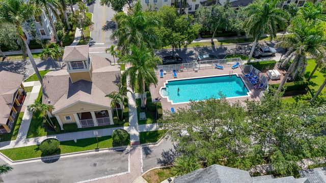 128 W Royal Palm Circle 101, Jupiter, FL 33458