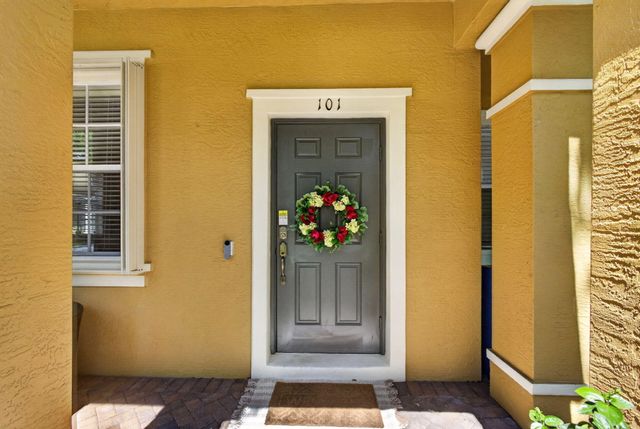 128 W Royal Palm Circle 101, Jupiter, FL 33458