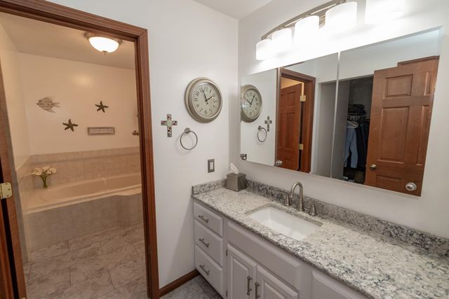 50605 Mohawk Drive, Granger, IN 46530