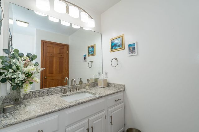 50605 Mohawk Drive, Granger, IN 46530