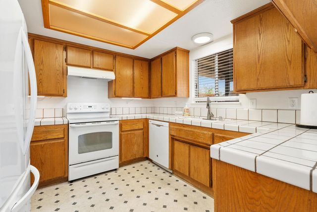 7113 La Habra Avenue, Yucca Valley, CA 92284