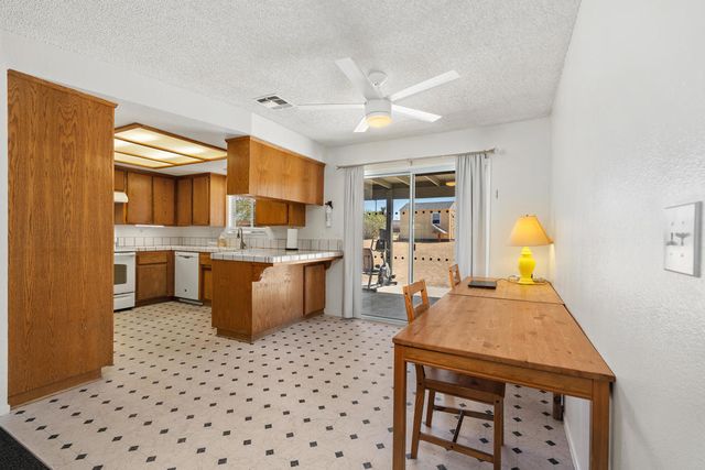 7113 La Habra Avenue, Yucca Valley, CA 92284