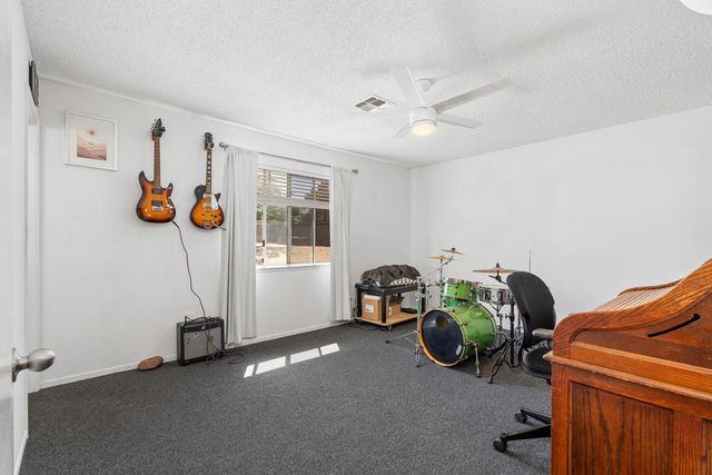 7113 La Habra Avenue, Yucca Valley, CA 92284