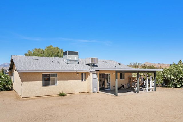 7113 La Habra Avenue, Yucca Valley, CA 92284