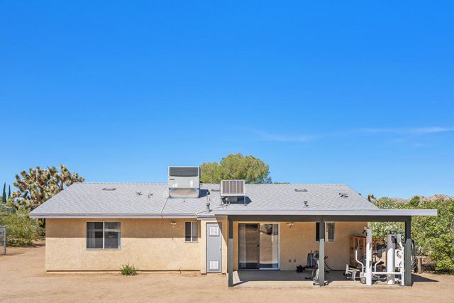 7113 La Habra Avenue, Yucca Valley, CA 92284