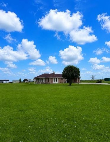 2376 Highway 61, Devers, TX 77538