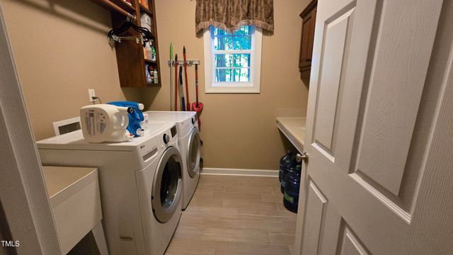 7308 River Glen Court, Raleigh, NC 27614