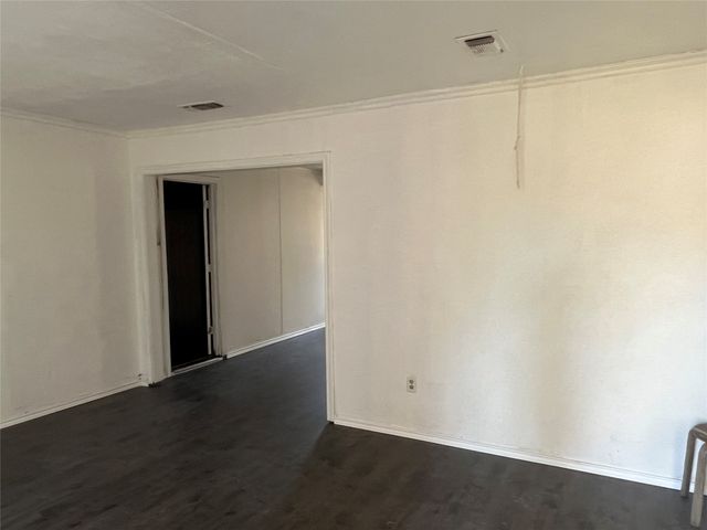 1104 Bell Drive, Greenville, TX 75401