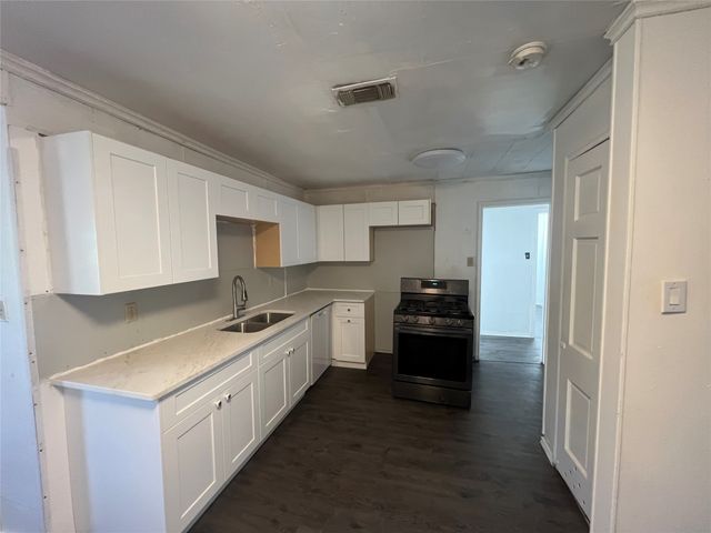 1104 Bell Drive, Greenville, TX 75401