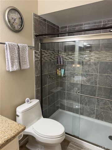 2599 Walnut 205, Signal Hill, CA 90755