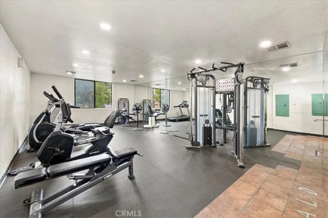 555 Maine 330, Long Beach, CA 90802