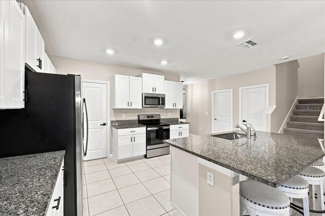 1736 RED LOOP, Lakeland, FL 33801